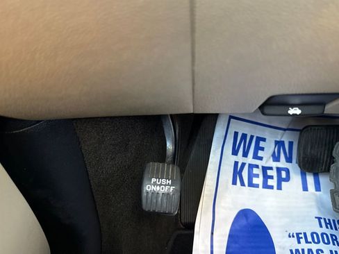 Used 2017 Ford Explorer Limited w/ Equipment Group 301A image 30