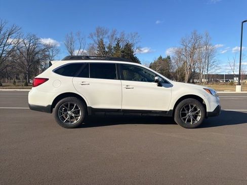 Used 2016 Subaru Outback 2.5i Limited image 6
