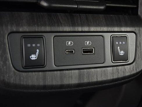 Used 2023 Nissan Ariya image 26