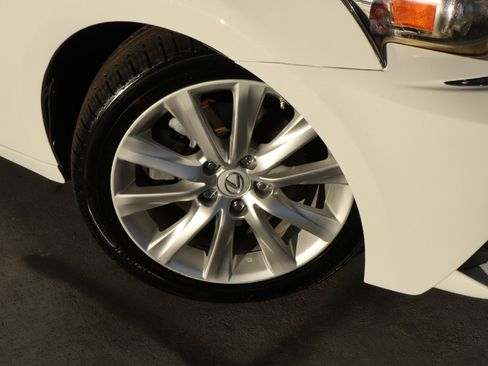 Used 2014 Lexus IS 250 4dr Sport Sdn Auto RWD image 3