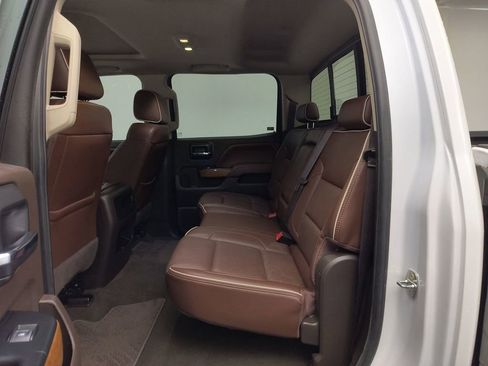 Used 2019 Chevrolet Silverado 2500 High Country w/ Duramax Plus Package image 11