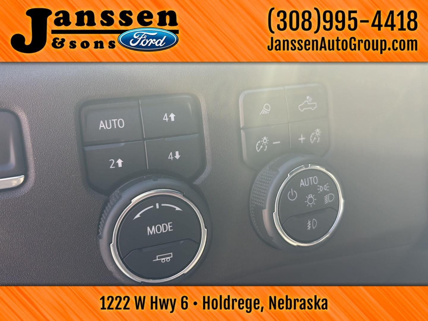 Used 2023 Chevrolet Silverado 1500 LTZ AWD/4WD image 16