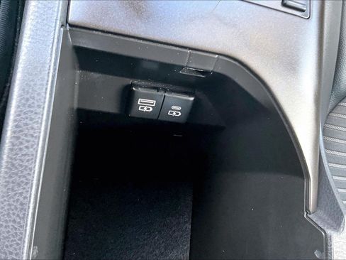 Used 2023 Toyota Camry SE w/ Cold Weather Package FWD image 32