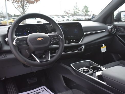 New 2026 Chevrolet Equinox LT image 17