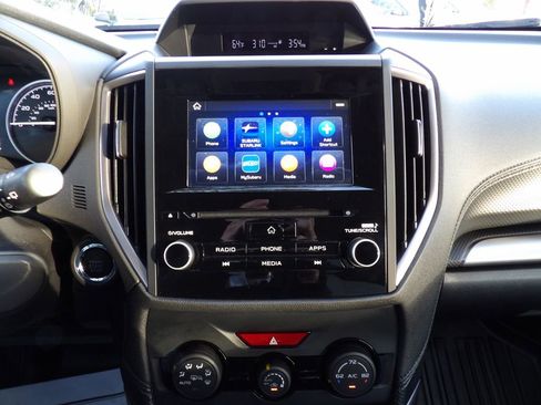 Used 2023 Subaru Forester Premium image 20