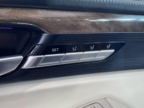 Used 2017 Genesis G90 3.3T Premium image 22