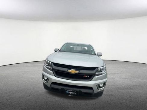 Used 2019 Chevrolet Colorado Z71 AWD/4WD image 3