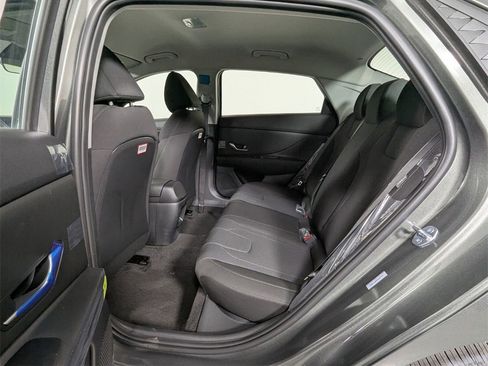 New 2025 Hyundai Elantra SE image 26