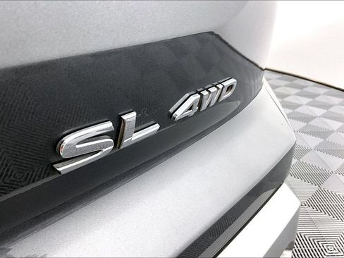 Used 2022 Nissan Pathfinder SL AWD/4WD image 14