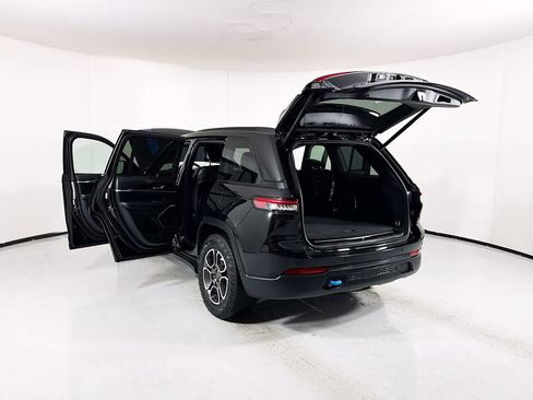 Used 2022 Jeep Grand Cherokee Trailhawk w/ Advanced Protech Group II image 26