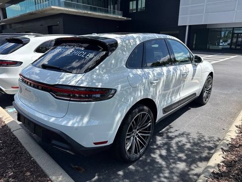 Certified 2026 Porsche Macan AWD/4WD image 3