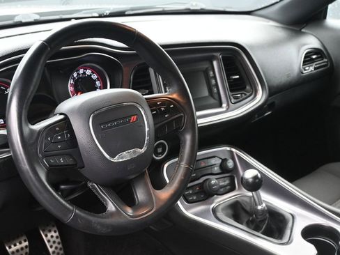 Used 2017 Dodge Challenger R/T RWD image 13