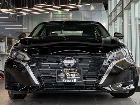 Certified 2025 Nissan Altima 2.5 S image 2