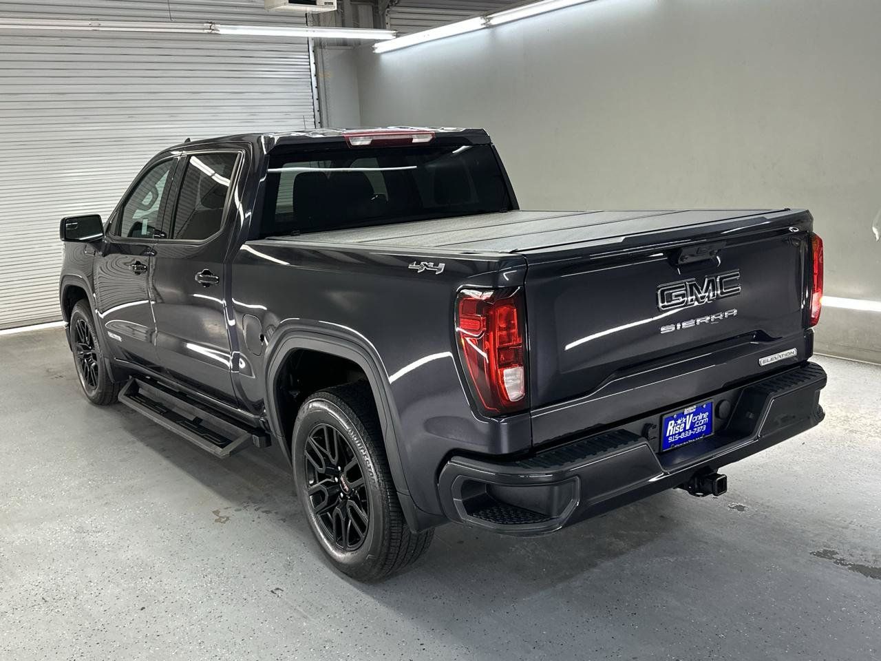 Used 2024 GMC Sierra 1500 Elevation AWD/4WD image 6