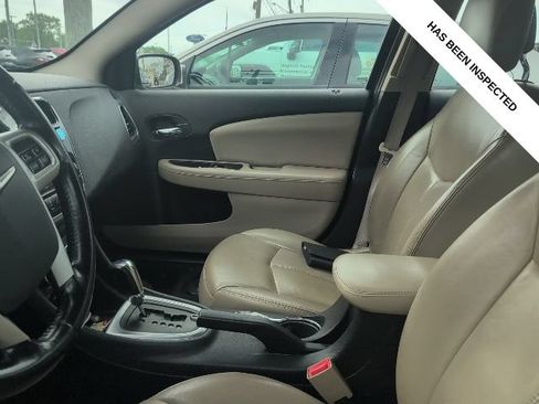 Used 2012 Chrysler 200 Limited FWD image 4