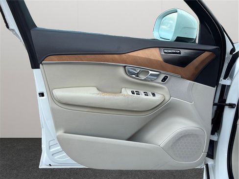 Used 2019 Volvo XC90 T6 Inscription w/ Protection Package Premier image 22