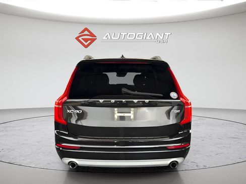 Used 2018 Volvo XC90 T5 Momentum w/ Convenience Package image 4