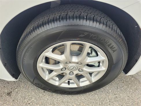 New 2026 Chrysler Voyager LX image 18