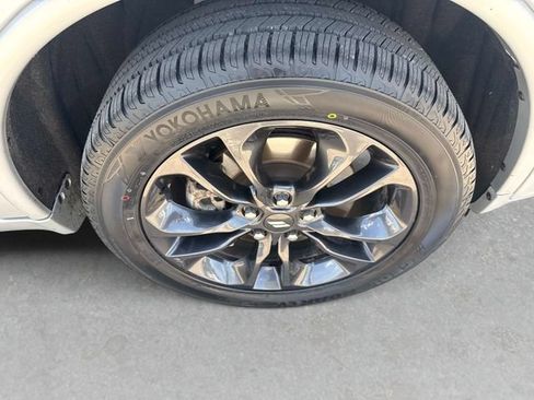 Used 2024 Dodge Durango GT AWD/4WD image 10