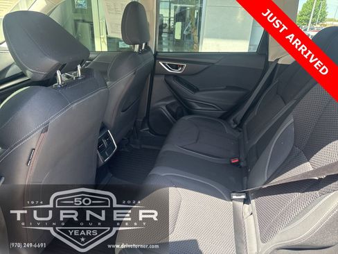 Used 2022 Subaru Forester Premium AWD/4WD image 5