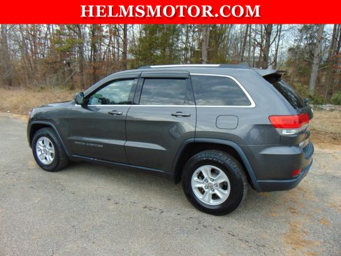 Certified 2017 Jeep Grand Cherokee Laredo w/ Quick Order Package 2BE image 7