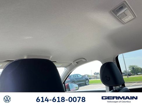 Used 2021 Volkswagen Tiguan SE FWD image 19