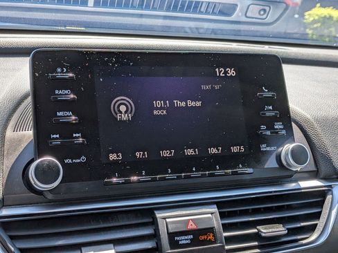 Used 2018 Honda Accord LX image 21