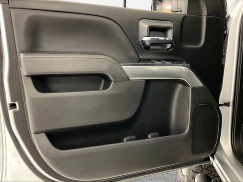 Used 2018 Chevrolet Silverado 3500 LT w/ LT Convenience Package image 18