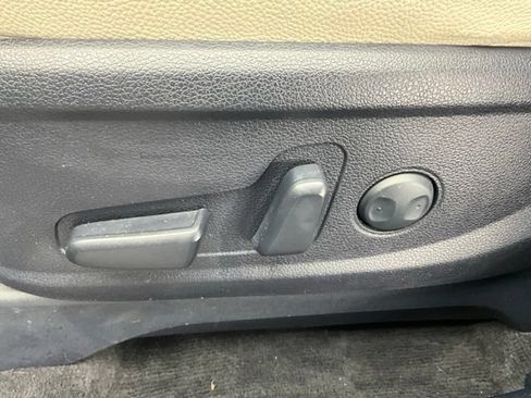 Used 2020 Hyundai Palisade SEL w/ Premium Package FWD image 6