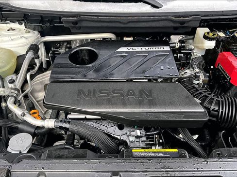 Certified 2022 Nissan Rogue Platinum w/ Head-Up Display Package image 32