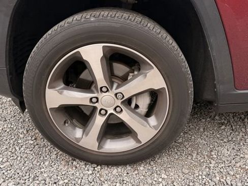 Used 2023 Jeep Grand Cherokee Limited w/ Trailer Tow Prep Group (B) image 11