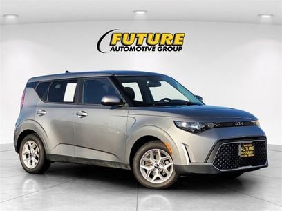 Used 2023 Kia Soul LX w/ Option Group 015