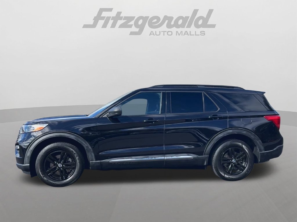 Used 2020 Ford Explorer XLT w/ Equipment Group 202A AWD/4WD image 5