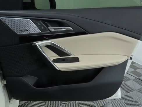 Used 2023 BMW X1 xDrive28i w/ Premium Package image 26