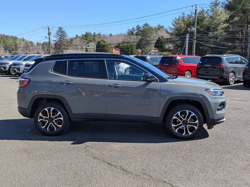 Certified 2022 Jeep Compass Limited AWD/4WD image 4
