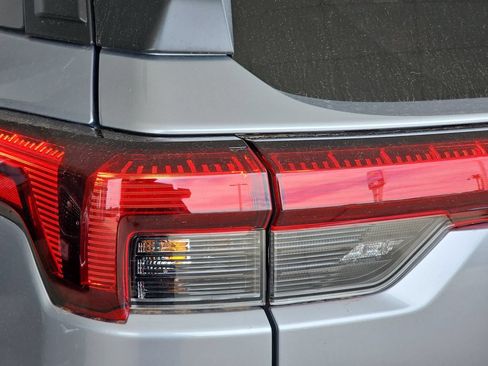 New 2026 Subaru Outback Limited AWD/4WD image 37