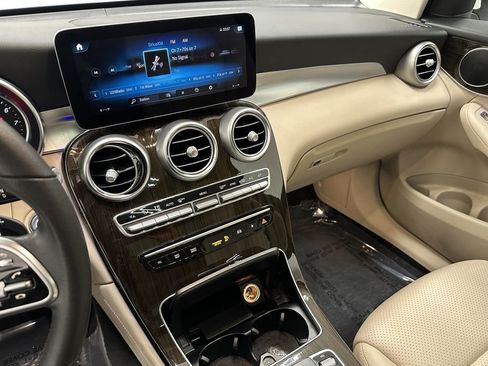 Used 2021 Mercedes-Benz GLC 300 image 30