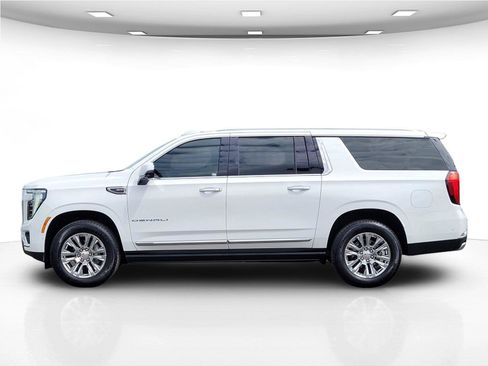 Used 2025 GMC Yukon XL Denali w/ Sun & Power Step Package AWD/4WD image 9
