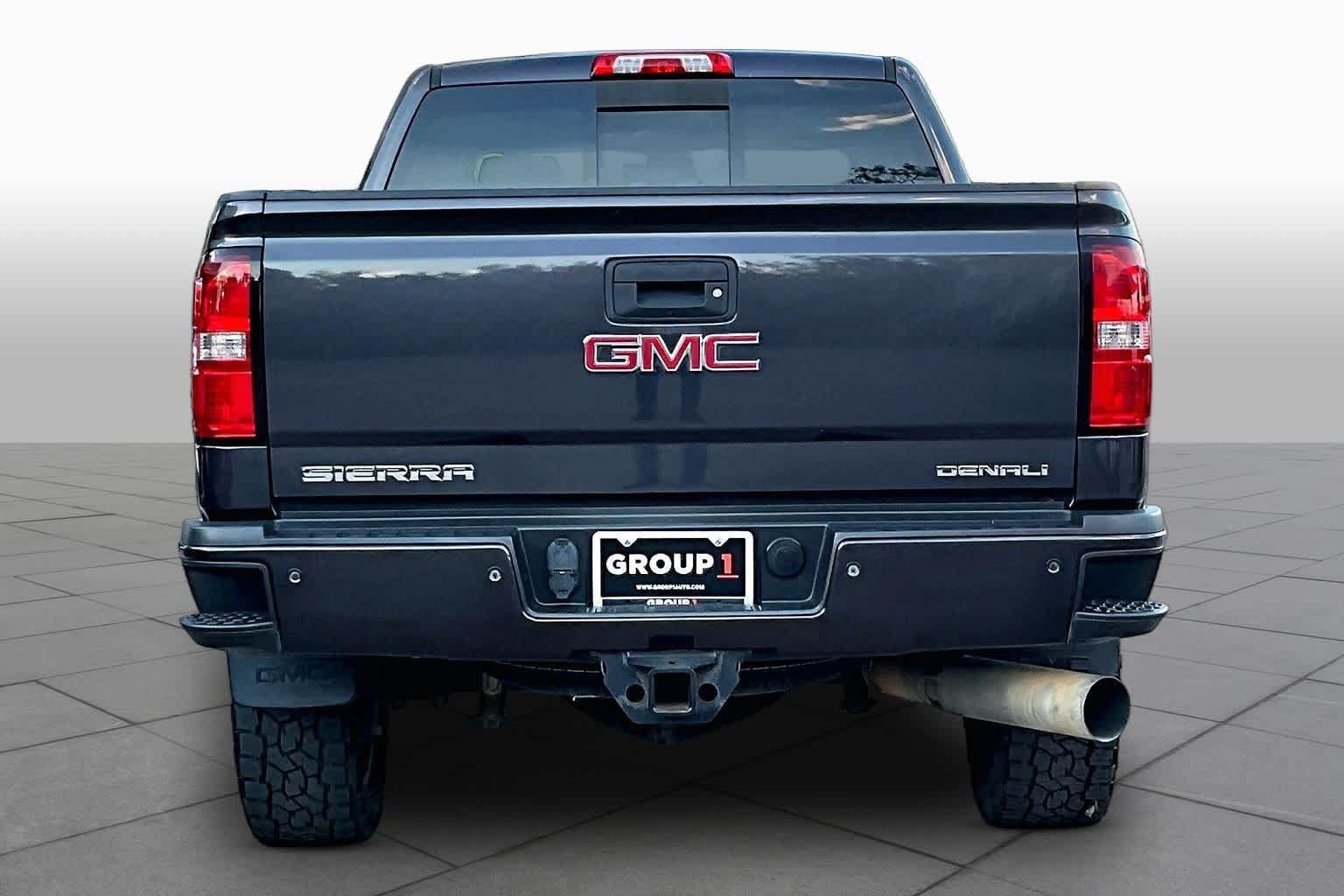 Used 2015 GMC Sierra 2500 Denali w/ Duramax Plus Package AWD/4WD image 5