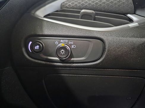 Used 2023 Chevrolet Malibu LT FWD image 18