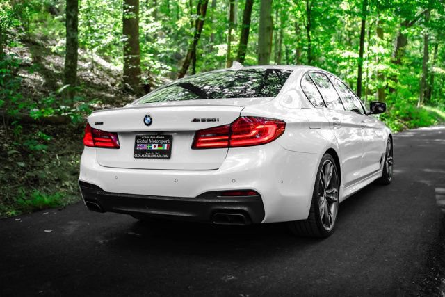 Used 2020 BMW M550i xDrive w/ Dynamic Handling Package AWD/4WD image 16