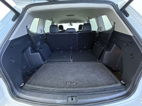 Used 2018 Volkswagen Atlas SE image 34