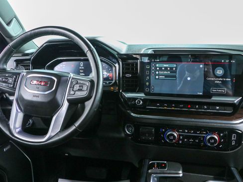 Used 2024 GMC Sierra 1500 SLT w/ SLT Premium Plus Package AWD/4WD image 18