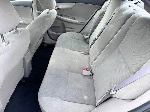 Used 2012 Toyota Corolla LE image 6