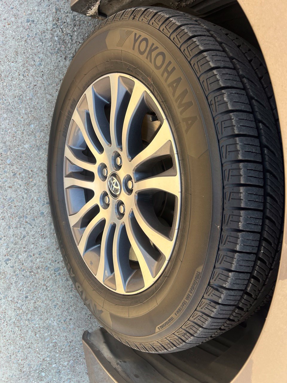 Used 2018 Toyota Sienna XLE w/ XLE Navigation Package FWD image 19