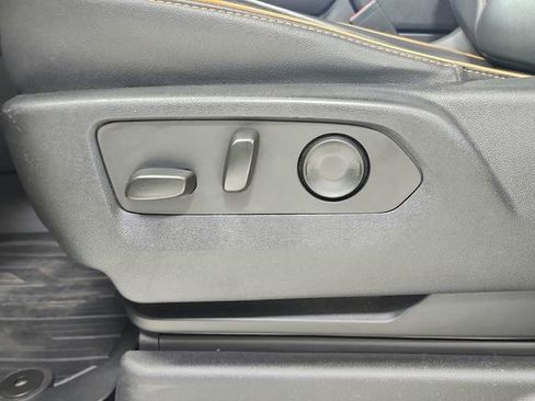 Used 2023 GMC Yukon XL AT4 AWD/4WD image 20