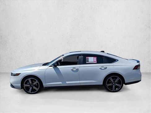 Used 2023 Honda Accord Sport image 9