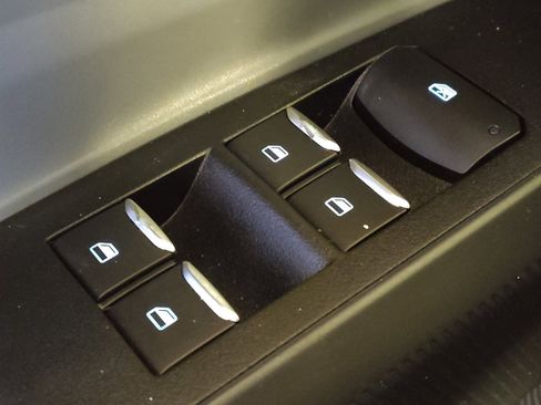 Used 2022 Ford Maverick XL image 27