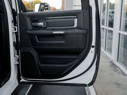 Used 2018 RAM 3500 Laramie Longhorn image 36