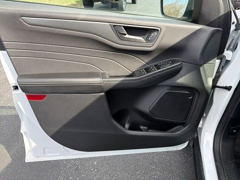 Used 2023 Ford Escape Active image 12